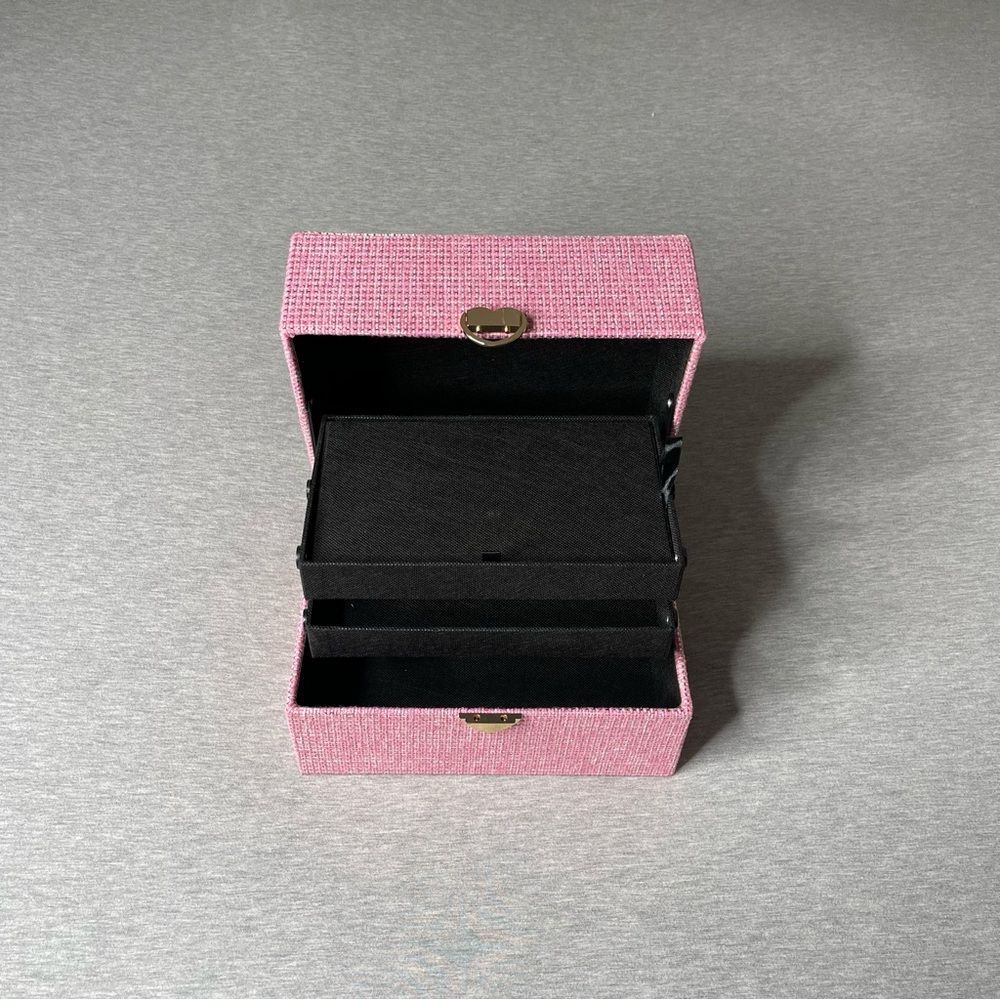 Ulta Beauty So Posh Edition 2-Tier Pink Knitted Makeup Organizer Travel Box